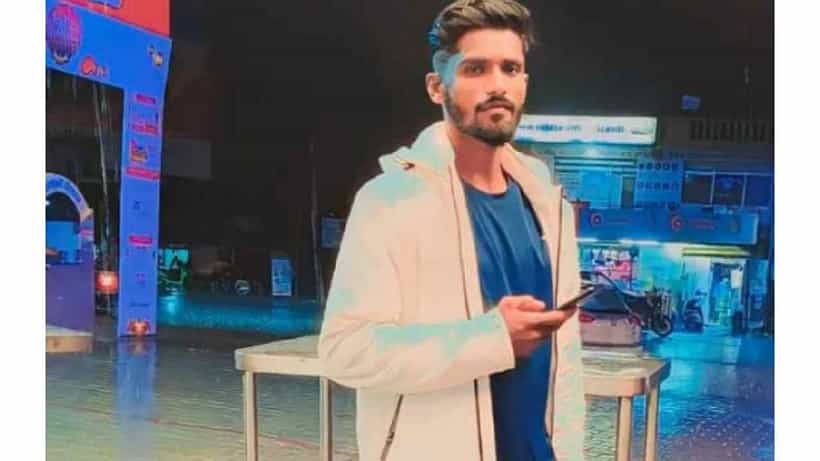 ಆನೇಕಲ್: ನಡುರಸ್ತೆಯಲ್ಲೇ ಮಾರಕಾಸ್ತ್ರಗಳಿಂದ ಕೊಚ್ಚಿ ಯುವಕನ ಕೊಲೆ