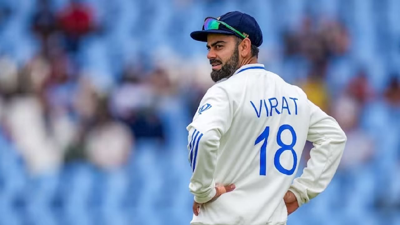 ಟೀಮ್ ಇಂಡಿಯಾದ ಸ್ಟಾರ್ ಆಟಗಾರ ವಿರಾಟ್ ಕೊಹ್ಲಿ (Virat Kohli) ಇಂಗ್ಲೆಂಡ್ ವಿರುದ್ಧದ ಮೊದಲೆರಡು ಟೆಸ್ಟ್ ಪಂದ್ಯಗಳಿಗೆ ಅಲಭ್ಯರಾಗಿದ್ದರು. ವೈಯುಕ್ತಿಕ ಕಾರಣಗಳಿಂದಾ ಅವರು ಹೈದರಾಬಾದ್ ಮತ್ತು ವಿಶಾಖಪಟ್ಟಣಂ ಟೆಸ್ಟ್ ಪಂದ್ಯಗಳಿಂದ ಹಿಂದೆ ಸರಿದಿದ್ದರು. ಅಲ್ಲದೆ ಮೂರನೇ ಟೆಸ್ಟ್ ಪಂದ್ಯದ ವೇಳೆ ತಂಡವನ್ನು ಕೂಡಿಕೊಳ್ಳಲಿದ್ದಾರೆ ಎನ್ನಲಾಗಿತ್ತು.