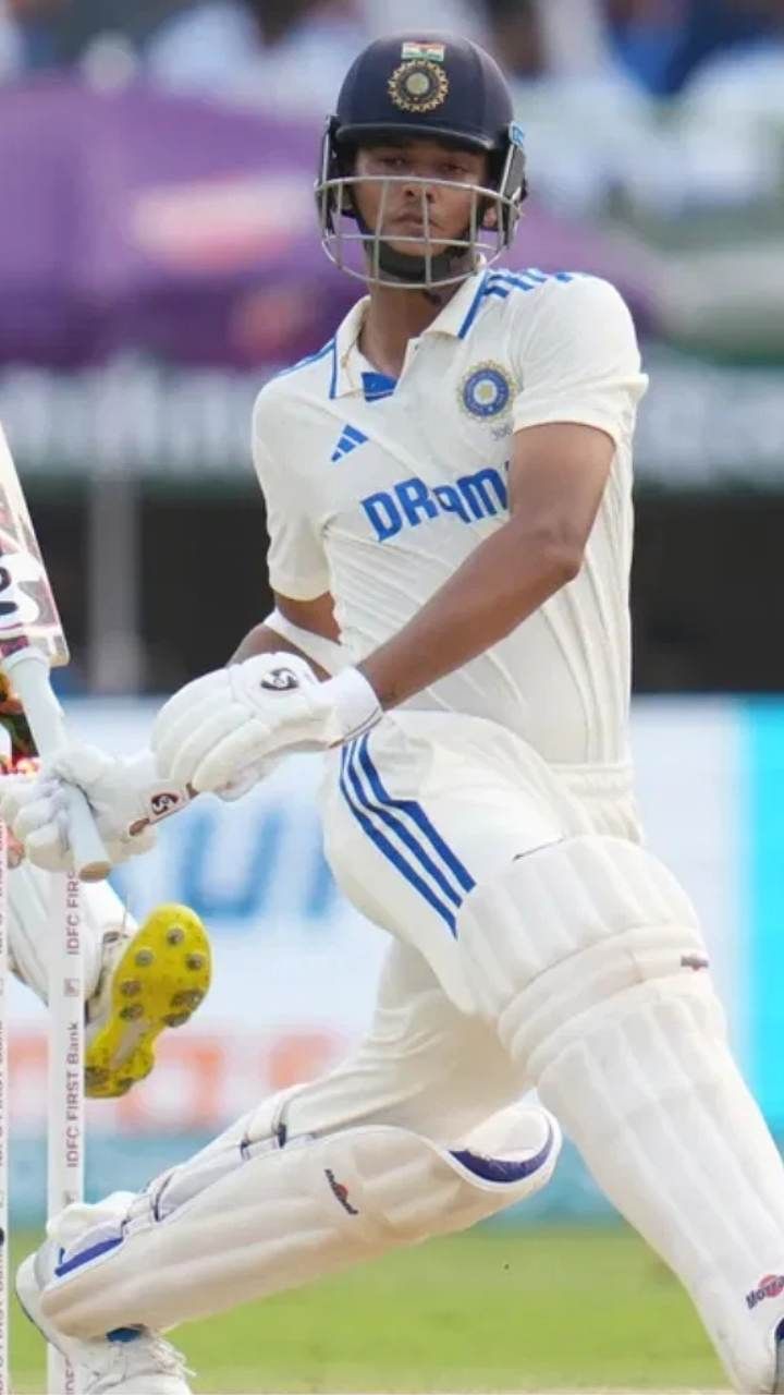 ಇಂಗ್ಲೆಂಡ್ ವಿರುದ್ಧದ ಎರಡನೇ ಟೆಸ್ಟ್ ಪಂದ್ಯದಲ್ಲಿ ಮೊದಲ ದಿನದಾಟದ ಅಂತ್ಯಕ್ಕೆ ಭಾರತ 6 ವಿಕೆಟ್ ಕಳೆದುಕೊಂಡು 336 ರನ್ ಗಳಿಸಿದೆ.