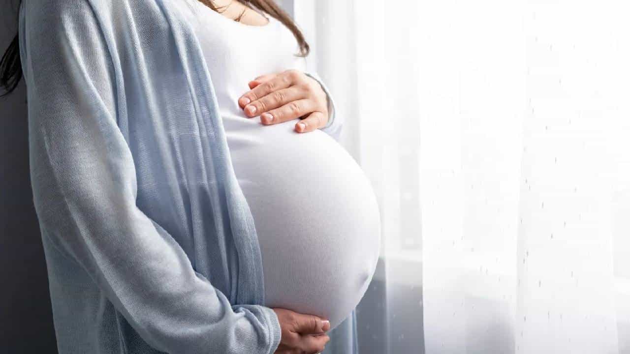 Abortion Rights: ಸಾಂವಿಧಾನಿಕವಾಗಿ ಗರ್ಭಪಾತದ ಹಕ್ಕನ್ನು ಪಡೆದ ವಿಶ್ವದ ಮೊದಲ ದೇಶ ಫ್ರಾನ್ಸ್​
