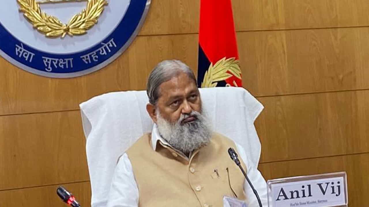 ಬಿಜೆಪಿ ಶಾಸಕಾಂಗ ಸಭೆಯಿಂದ ಹೊರನಡೆದ ಹರ್ಯಾಣ ಮಾಜಿ ಗೃಹ ಸಚಿವ ಅನಿಲ್ ವಿಜ್, ಪ್ರಮಾಣ ವಚನ ಸ್ವೀಕಾರ ಸಮಾರಂಭಕ್ಕೂ ಗೈರು