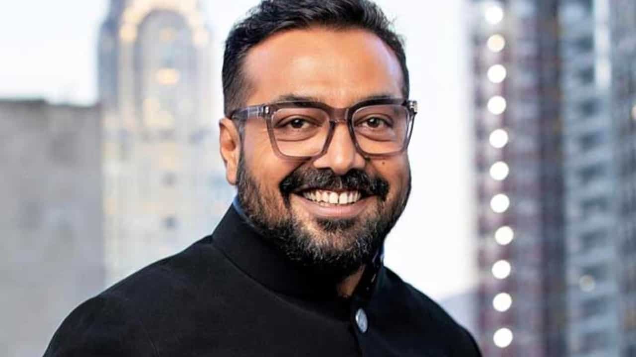 ಈ ಬಾಲಿವುಡ್ ನಿರ್ದೇಶಕನ ಭೇಟಿ ಆಗಲು ಹಣ ಕೊಡಬೇಕಂತೆ ಈ ಬಾಲಿವುಡ್ ನಿರ್ದೇಶಕನ ಭೇಟಿ ಆಗಲು ಹಣ ಕೊಡಬೇಕಂತೆ