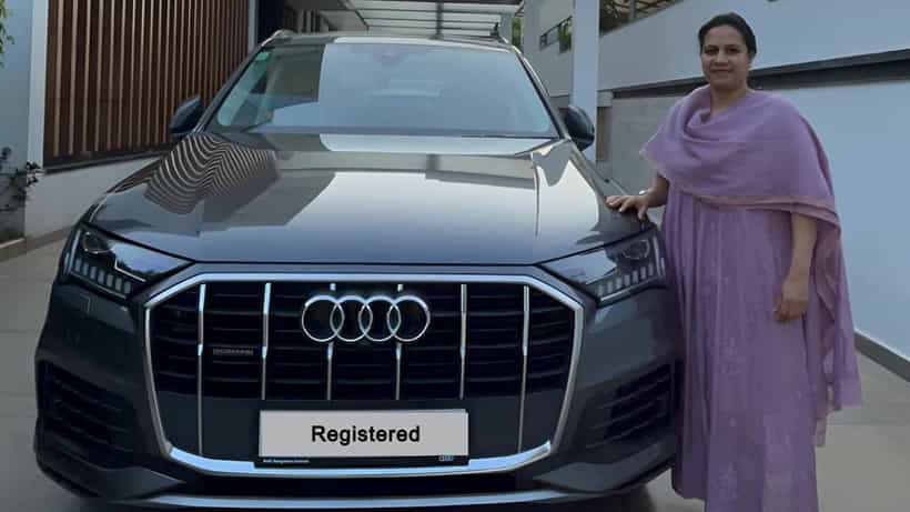 ಆಡಿ ಕ್ಯೂ 7 ಕಾರು ಖರೀದಿಸಿದ ಅಶ್ವಿನಿ ಪುನೀತ್ರಾಜ್ಕುಮಾರ್, ಬೆಲೆ ಎಷ್ಟು ಕೋಟಿ?