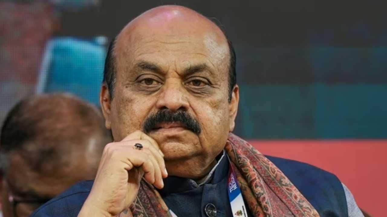 ಹಾಲಿ ಶಾಸಕರಾಗಿದ್ದರೂ ಲೋಕಸಭಾ ಟಿಕೆಟ್: ಈ ಬಗ್ಗೆ ಬೊಮ್ಮಾಯಿ ಹೇಳಿದ್ದೇನು? ಹಾಲಿ ಶಾಸಕರಾಗಿದ್ದರೂ ಲೋಕಸಭಾ ಟಿಕೆಟ್: ಈ ಬಗ್ಗೆ ಬೊಮ್ಮಾಯಿ ಹೇಳಿದ್ದೇನು?