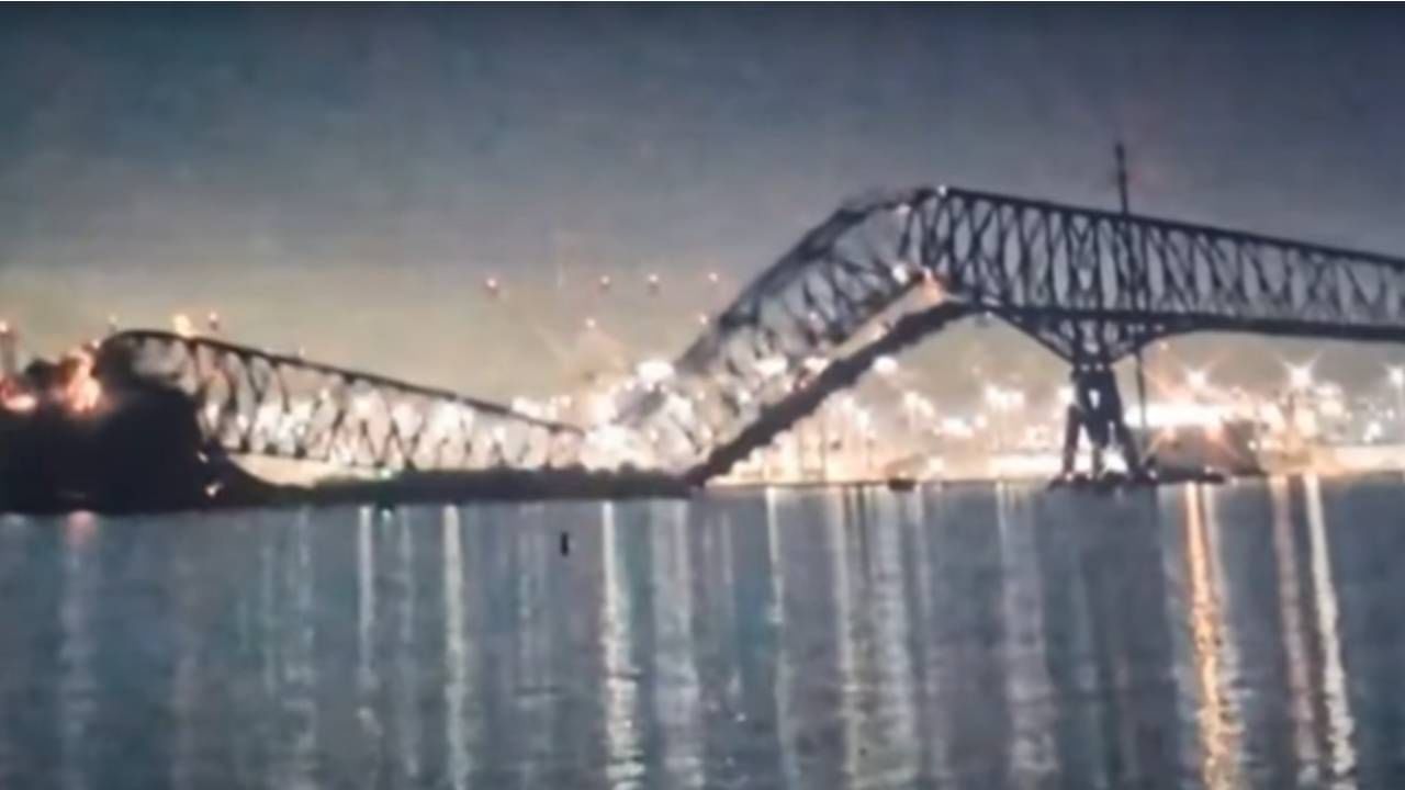 Baltimore Bridge Collapse: ಬಾಲ್ಟಿಮೋರ್ನ ಕೀ ಸೇತುವೆಗೆ ಡಿಕ್ಕಿ ಹೊಡೆದ ಹಡಗಿನಲ್ಲಿದ್ದ ಎಲ್ಲಾ ಸಿಬ್ಬಂದಿ ಭಾರತೀಯರು Baltimore Bridge Collapse: ಬಾಲ್ಟಿಮೋರ್ನ ಕೀ ಸೇತುವೆಗೆ ಡಿಕ್ಕಿ ಹೊಡೆದ ಹಡಗಿನಲ್ಲಿದ್ದ ಎಲ್ಲಾ ಸಿಬ್ಬಂದಿ ಭಾರತೀಯರು