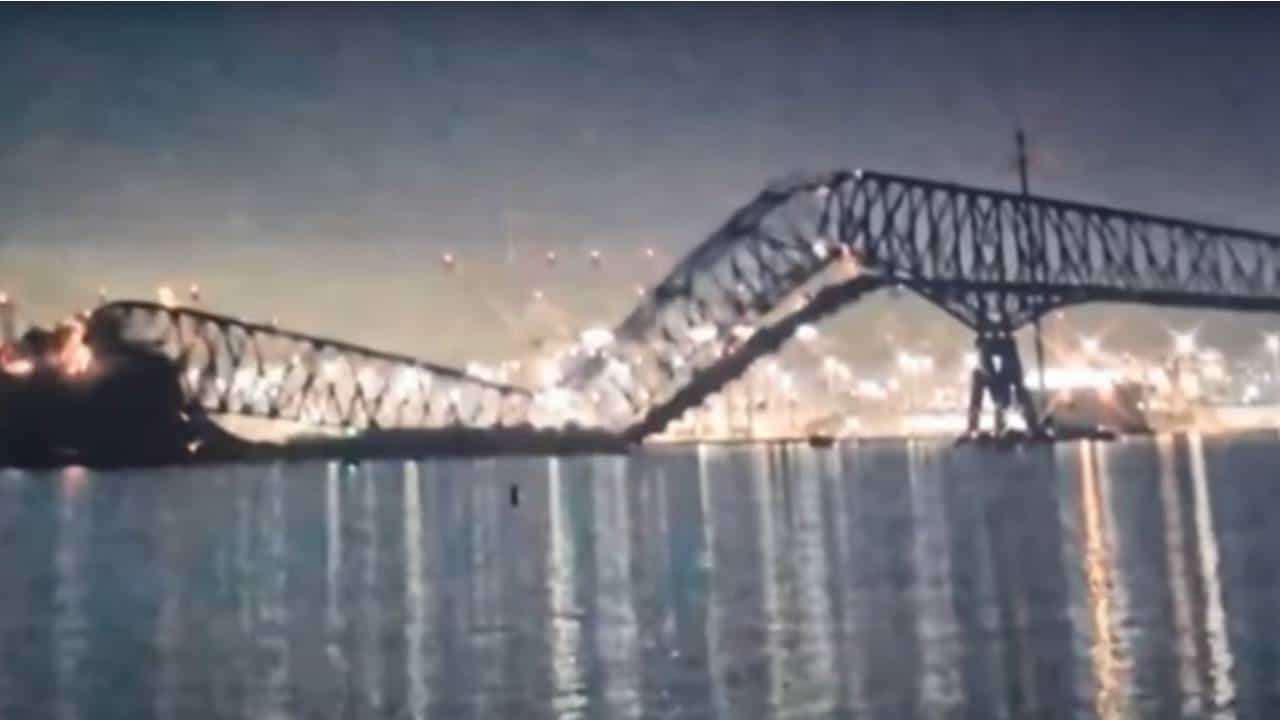 Baltimore Bridge Collapse: ಬಾಲ್ಟಿಮೋರ್ನ ಕೀ ಸೇತುವೆಗೆ ಡಿಕ್ಕಿ ಹೊಡೆದ ಹಡಗಿನಲ್ಲಿದ್ದ ಎಲ್ಲಾ ಸಿಬ್ಬಂದಿ ಭಾರತೀಯರು Baltimore Bridge Collapse: ಬಾಲ್ಟಿಮೋರ್ನ ಕೀ ಸೇತುವೆಗೆ ಡಿಕ್ಕಿ ಹೊಡೆದ ಹಡಗಿನಲ್ಲಿದ್ದ ಎಲ್ಲಾ ಸಿಬ್ಬಂದಿ ಭಾರತೀಯರು