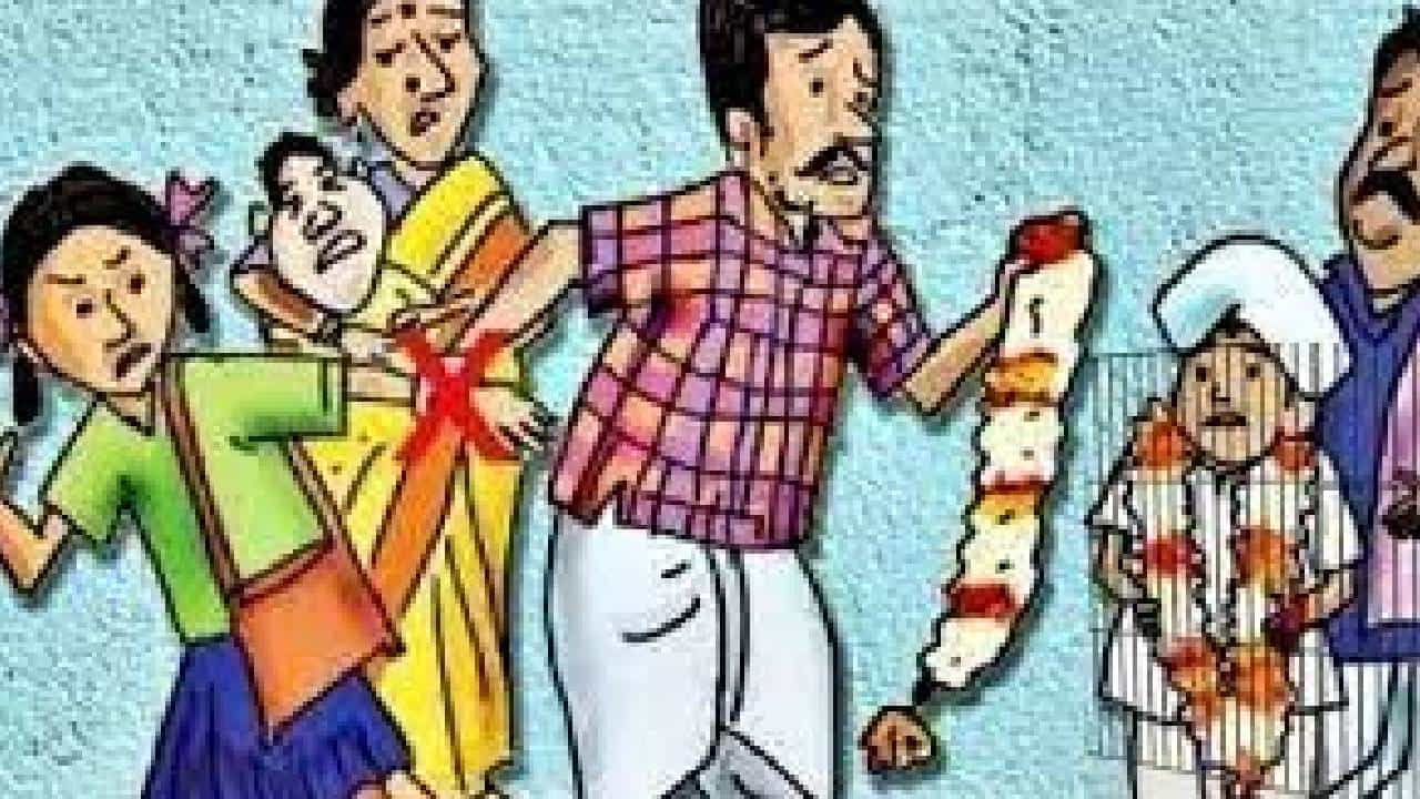 ಬೆಳಗಾವಿ: ಮಗಳಿಗೆ ಬಾಲ್ಯವಿವಾಹ ಬೇಡ ಅಂದಿದ್ದಕ್ಕೆ ಪತ್ನಿ ಕಾಲು ಮುರಿದ ಪತಿ, ಮಹಿಳೆ ಆಸ್ಪತ್ರೆಗೆ ದಾಖಲು ಬೆಳಗಾವಿ: ಮಗಳಿಗೆ ಬಾಲ್ಯವಿವಾಹ ಬೇಡ ಅಂದಿದ್ದಕ್ಕೆ ಪತ್ನಿ ಕಾಲು ಮುರಿದ ಪತಿ, ಮಹಿಳೆ ಆಸ್ಪತ್ರೆಗೆ ದಾಖಲು