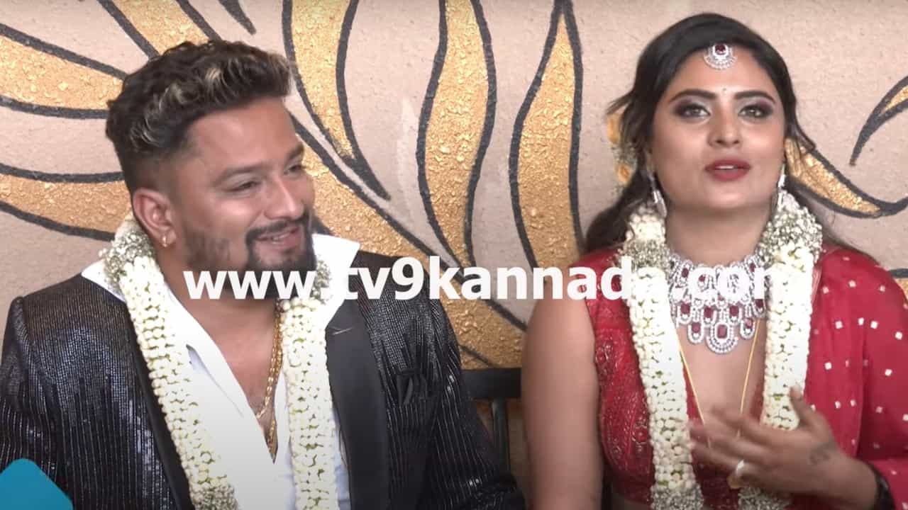ಲವ್ ಸ್ಟೋರಿ ರಿವೀಲ್ ಮಾಡಿದ ದೀಪಿಕಾ ದಾಸ್; ಇಲ್ಲಿದೆ ವಿಡಿಯೋ ಲವ್ ಸ್ಟೋರಿ ರಿವೀಲ್ ಮಾಡಿದ ದೀಪಿಕಾ ದಾಸ್; ಇಲ್ಲಿದೆ ವಿಡಿಯೋ