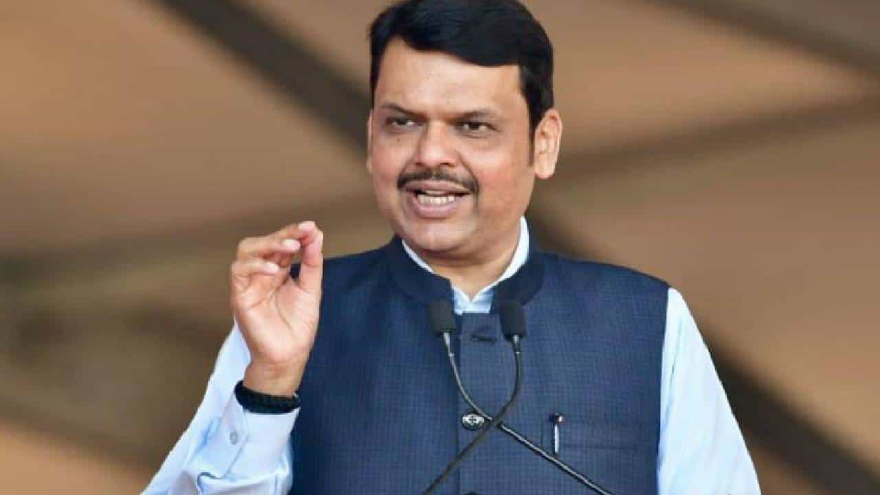 ಗುಜರಾತ್ ಪಾಕಿಸ್ತಾನವಲ್ಲ ಎಂದ ದೇವೇಂದ್ರ ಫಡ್ನವಿಸ್ ಗುಜರಾತ್ ಪಾಕಿಸ್ತಾನವಲ್ಲ ಎಂದ ದೇವೇಂದ್ರ ಫಡ್ನವಿಸ್