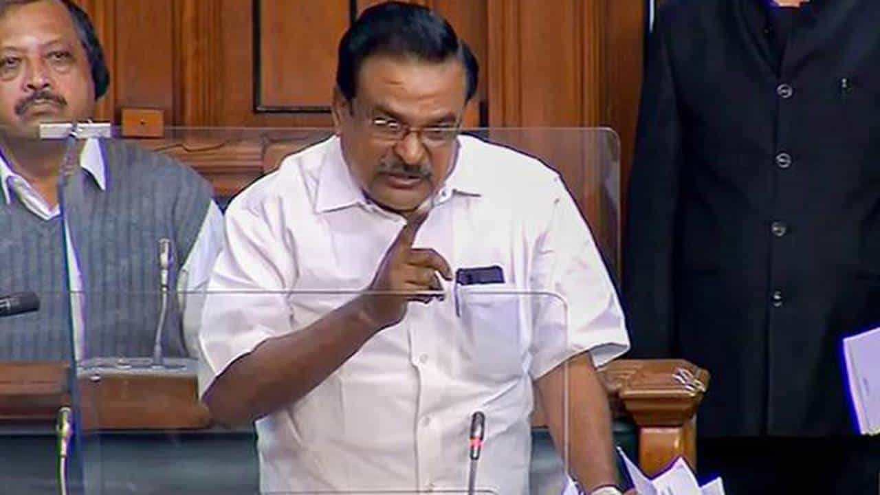 ಕೀಟನಾಶಕ ಸೇವಿಸಿ ಆಸ್ಪತ್ರೆಗೆ ದಾಖಲಾದ ತಮಿಳುನಾಡು ಸಂಸದ ಕೀಟನಾಶಕ ಸೇವಿಸಿ ಆಸ್ಪತ್ರೆಗೆ ದಾಖಲಾದ ತಮಿಳುನಾಡು ಸಂಸದ