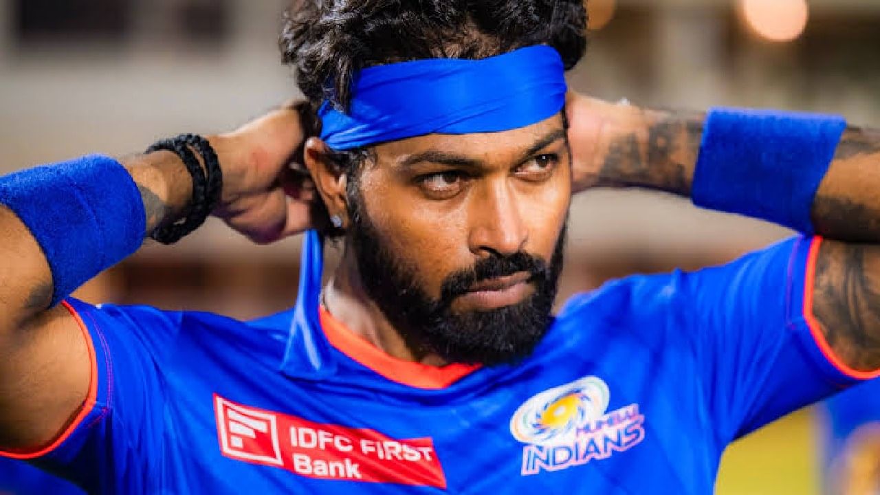 ಏಕೆಂದರೆ ಕಳೆದ ಬಾರಿಯ ಏಕದಿನ ವಿಶ್ವಕಪ್ನಲ್ಲಿ ಕಣಕ್ಕಿಳಿದಿದ್ದ ಪಾಂಡ್ಯ ಫಿಟ್ನೆಸ್ ಸಮಸ್ಯೆಯ ಕಾರಣ ಅರ್ಧದಲ್ಲೇ ಟೂರ್ನಿ ತೊರೆದಿದ್ದರು. ಹೀಗಾಗಿ ಟಿ20 ವಿಶ್ವಕಪ್ಗೂ ಮುನ್ನ ಹಾರ್ದಿಕ್ ಪಾಂಡ್ಯ ತಮ್ಮ ಸಾಮರ್ಥ್ಯವನ್ನು ಪ್ರದರ್ಶಿಸಬೇಕಿದೆ.