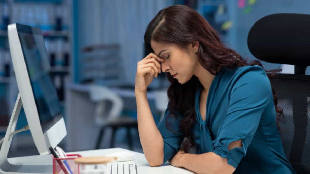 Headache: ತಲೆನೋವು ಕಡಿಮೆ ಮಾಡುವ 8 ಸೂಪರ್ಫುಡ್ಗಳಿವು Headache: ತಲೆನೋವು ಕಡಿಮೆ ಮಾಡುವ 8 ಸೂಪರ್ಫುಡ್ಗಳಿವು