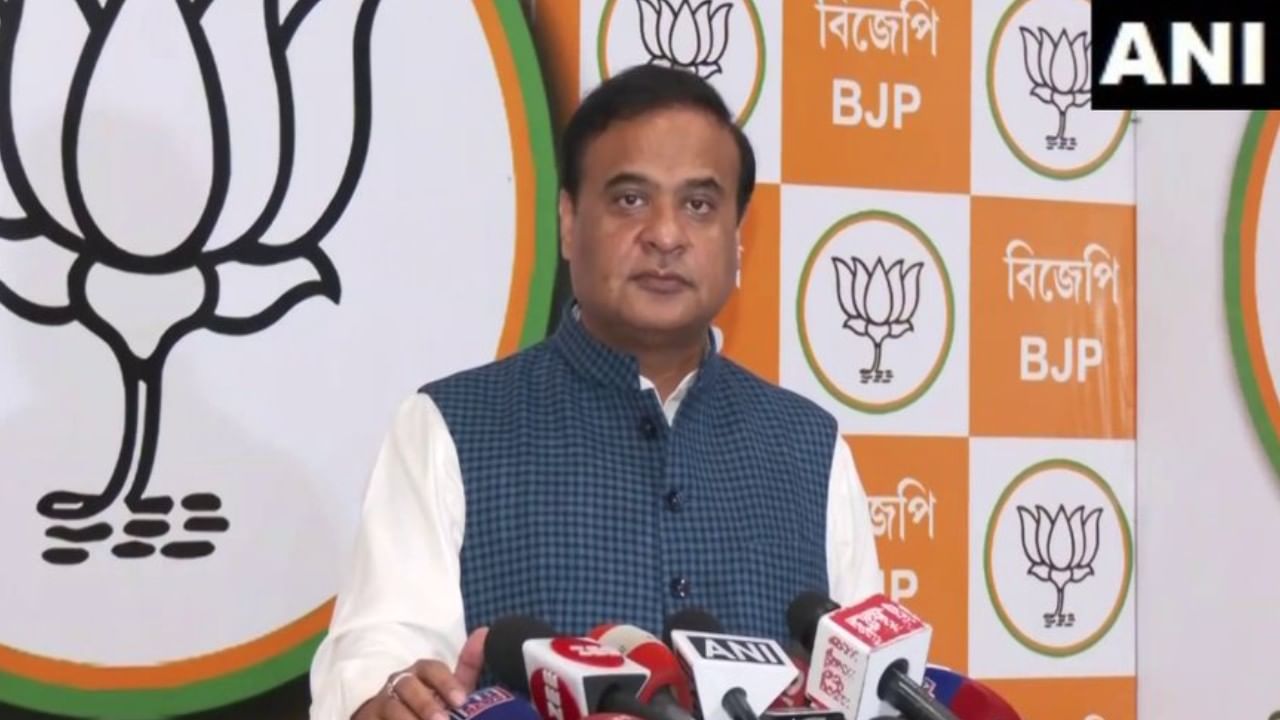 ಬೇಕಾದರೆ ಈಗ ಮತ್ತೊಂದು ಮದುವೆಯಾಗಿ, ಇಲ್ಲವೇ ಯುಸಿಸಿ ನಂತರ ಜೈಲು ಶಿಕ್ಷೆ ಅನುಭವಿಸಿ: ಎಐಯುಡಿಎಫ್ ಮುಖ್ಯಸ್ಥರಿಗೆ ಹಿಮಂತ ಶರ್ಮಾ ತರಾಟೆ ಬೇಕಾದರೆ ಈಗ ಮತ್ತೊಂದು ಮದುವೆಯಾಗಿ, ಇಲ್ಲವೇ ಯುಸಿಸಿ ನಂತರ ಜೈಲು ಶಿಕ್ಷೆ ಅನುಭವಿಸಿ: ಎಐಯುಡಿಎಫ್ ಮುಖ್ಯಸ್ಥರಿಗೆ ಹಿಮಂತ ಶರ್ಮಾ ತರಾಟೆ