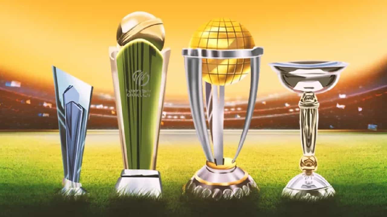 ಐಪಿಎಲ್ (IPL 2024) ಆರಂಭಕ್ಕೆ ಕಾತುರದಿಂದ ಕಾಯುತ್ತಿರುವ ಕ್ರಿಕೆಟ್ ಪ್ರೇಮಿಗಳಿಗೆ ಮುಂದಿನ 15 ತಿಂಗಳಲ್ಲಿ ಮನರಂಜನೆಯ ರಸದೌತಣವೇ ಸಿಗಲಿದೆ. ಏಕೆಂದರೆ ಇಂಟರ್ನ್ಯಾಷನಲ್ ಕ್ರಿಕೆಟ್ ಕೌನ್ಸಿಲ್ (ಐಸಿಸಿ) ಮುಂದಿನ ಹದಿನೈದು ತಿಂಗಳಲ್ಲಿ ಮೂರು ಟೂರ್ನಿಗಳನ್ನು ಆಯೋಜಿಸುತ್ತಿದೆ.
