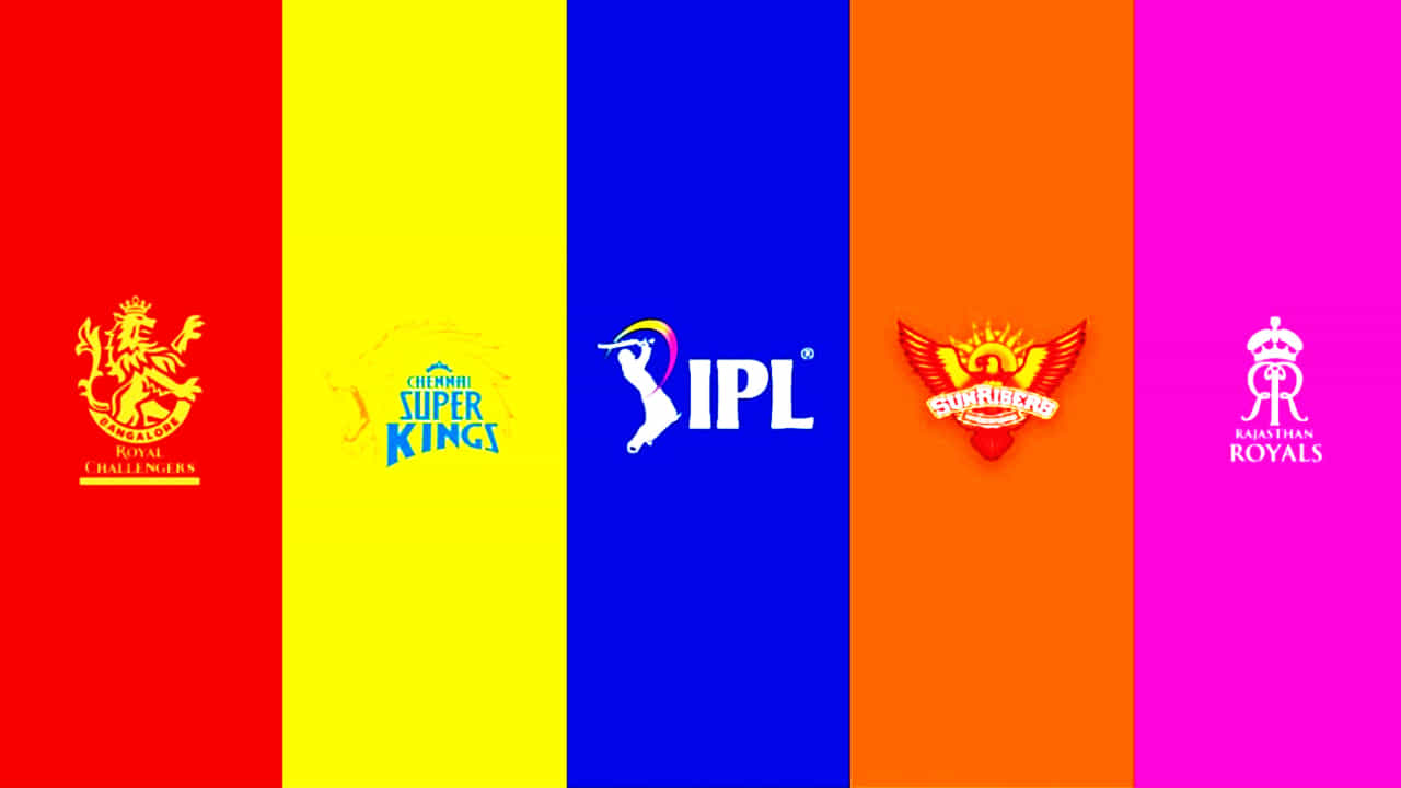 ಇಂಡಿಯನ್ ಪ್ರೀಮಿಯರ್ ಲೀಗ್ (IPL 2024) ಸೀಸನ್-17 ಆರಂಭಕ್ಕೆ ಕೌಂಟ್ಡೌನ್ ಶುರುವಾಗಿದೆ. ಮಾರ್ಚ್ 22 ರಿಂದ ಆರಂಭವಾಗಲಿರುವ ಐಪಿಎಲ್ ಟೂರ್ನಿಯ ಮೊದಲ ಪಂದ್ಯದಲ್ಲಿ ರಾಯಲ್ ಚಾಲೆಂಜರ್ಸ್ ಬೆಂಗಳೂರು ಮತ್ತು ಚೆನ್ನೈ ಸೂಪರ್ ಕಿಂಗ್ಸ್ ತಂಡಗಳು ಮುಖಾಮುಖಿಯಾಗಲಿದೆ. ವಿಶೇಷ ಎಂದರೆ ಈ ಬಾರಿಯ ಐಪಿಎಲ್ನ 21 ಪಂದ್ಯಗಳ ವೇಳಾಪಟ್ಟಿಯನ್ನು ಮಾತ್ರ ಪ್ರಕಟಿಸಲಾಗಿದೆ.