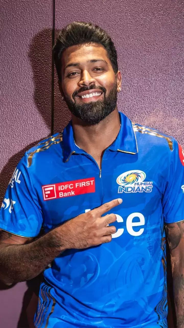 ರೋಹಿತ್ ಶರ್ಮಾ ಬದಲಿಗೆ ಹಾರ್ದಿಕ್ ಪಾಂಡ್ಯ ಅವರನ್ನು ಐಪಿಎಲ್ 2024 ರ ಮುಂಬೈ ಇಂಡಿಯನ್ಸ್ ತಂಡವನ್ನು ನಾಯಕನಾಗಿ ಮುನ್ನಡೆಸಲಿದ್ದಾರೆ.
