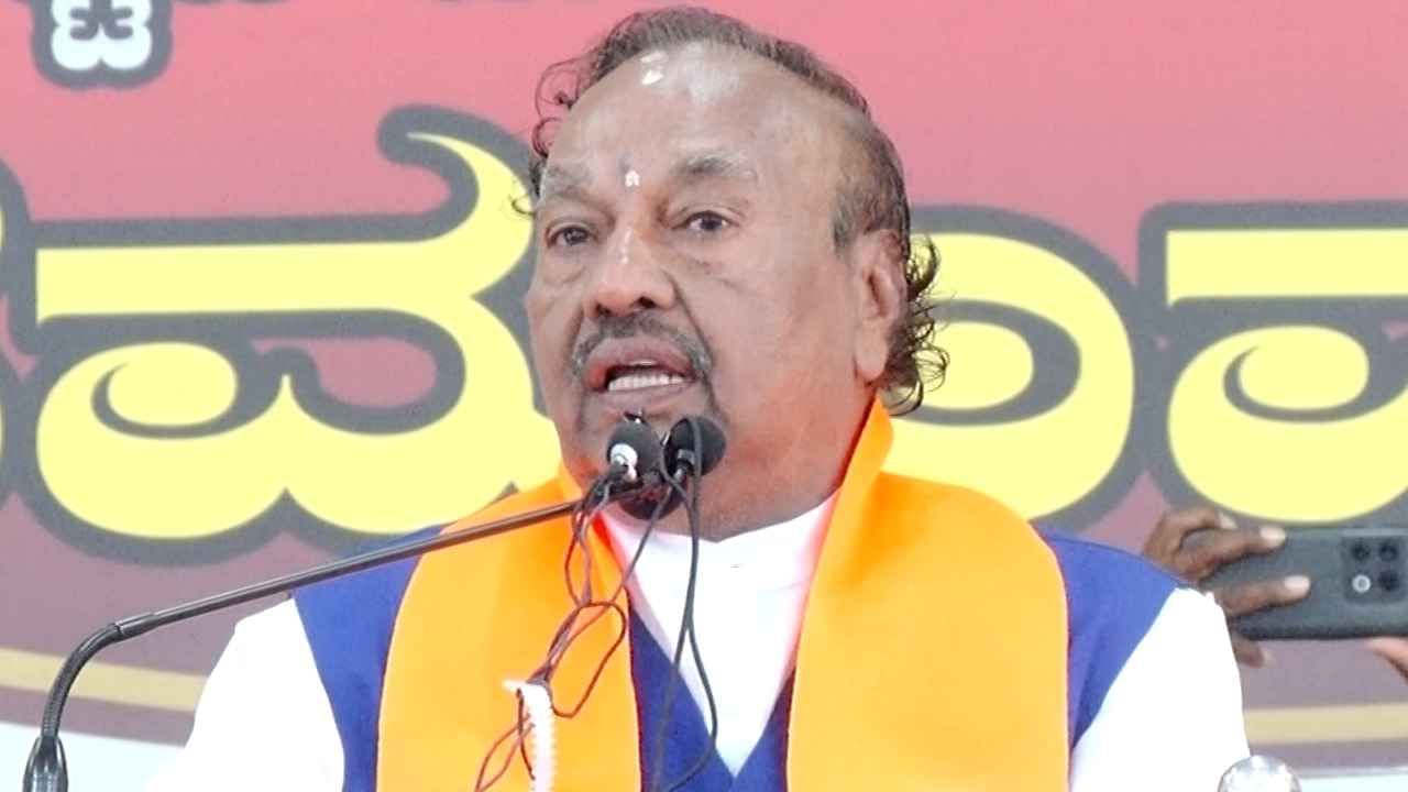 ಕೆಎಸ್ ಈಶ್ವರಪ್ಪ ನಾಮಪತ್ರ ಸಲ್ಲಿಕೆಗೆ ಮುಹೂರ್ತ ಫಿಕ್ಸ್; ಬ್ರಹ್ಮ ಬಂದರೂ ನಾನು ಚುನಾವಣೆ ಸ್ಪರ್ಧೆ ಖಚಿತ ಎಂದ ಈಶ್ವರಪ್ಪ ಕೆಎಸ್ ಈಶ್ವರಪ್ಪ ನಾಮಪತ್ರ ಸಲ್ಲಿಕೆಗೆ ಮುಹೂರ್ತ ಫಿಕ್ಸ್; ಬ್ರಹ್ಮ ಬಂದರೂ ನಾನು ಚುನಾವಣೆ ಸ್ಪರ್ಧೆ ಖಚಿತ ಎಂದ ಈಶ್ವರಪ್ಪ