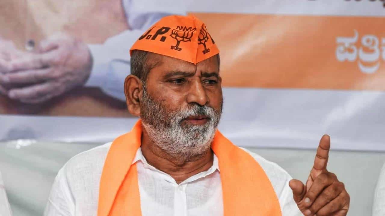 ಲೋಕಸಭಾ ಟಿಕೆಟ್ ಮಿಸ್; ಪಕ್ಷೇತರ ಅಭ್ಯರ್ಥಿಯಾಗಿ ಸ್ಪರ್ಧಿಸಲು ಮುಂದಾದ್ರಾ ಕರಡಿ ಸಂಗಣ್ಣ? ಲೋಕಸಭಾ ಟಿಕೆಟ್ ಮಿಸ್; ಪಕ್ಷೇತರ ಅಭ್ಯರ್ಥಿಯಾಗಿ ಸ್ಪರ್ಧಿಸಲು ಮುಂದಾದ್ರಾ ಕರಡಿ ಸಂಗಣ್ಣ?