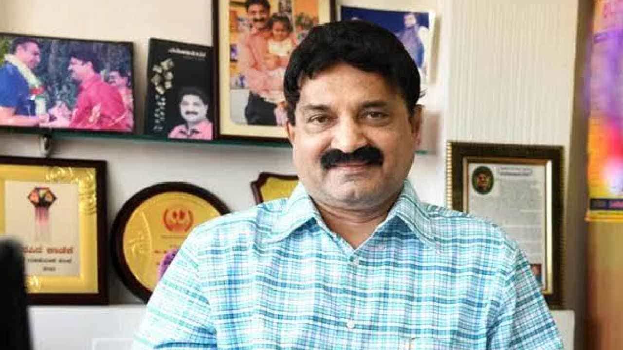 ಮಂಗಳೂರು: ರಾಜ್ಯೋತ್ಸವ ಪ್ರಶಸ್ತಿ ಪುರಸ್ಕೃತ ಹಿರಿಯ ಪತ್ರಕರ್ತ ಮನೋಹರ ಪ್ರಸಾದ್ ನಿಧನ ಮಂಗಳೂರು: ರಾಜ್ಯೋತ್ಸವ ಪ್ರಶಸ್ತಿ ಪುರಸ್ಕೃತ ಹಿರಿಯ ಪತ್ರಕರ್ತ ಮನೋಹರ ಪ್ರಸಾದ್ ನಿಧನ