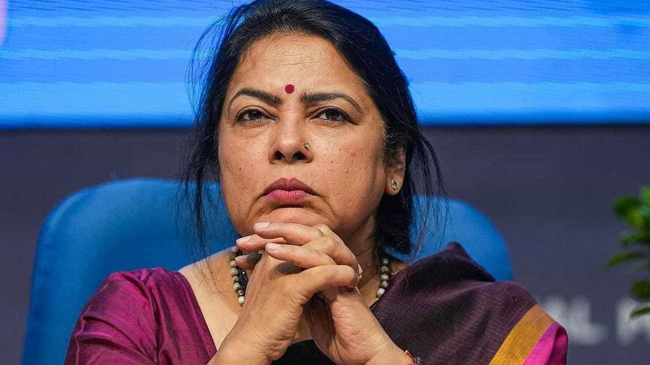 ಮೀನಾಕ್ಷಿ ಲೇಖಿ ಕೈತಪ್ಪಿದ ಬಿಜೆಪಿ ಟಿಕೆಟ್; ಮಂಗಳೂರಿನಲ್ಲಿ ನಿಗದಿಯಾಗಿದ್ದ ಕಾರ್ಯಕ್ರಮ ಮುಂದೂಡಿಕೆ ಮೀನಾಕ್ಷಿ ಲೇಖಿ ಕೈತಪ್ಪಿದ ಬಿಜೆಪಿ ಟಿಕೆಟ್; ಮಂಗಳೂರಿನಲ್ಲಿ ನಿಗದಿಯಾಗಿದ್ದ ಕಾರ್ಯಕ್ರಮ ಮುಂದೂಡಿಕೆ