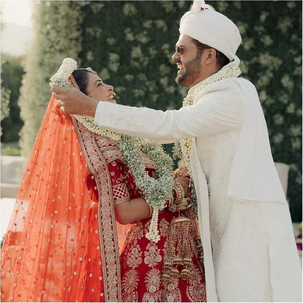 ದರ್ಶನ್ ನಟನೆಯ ‘ಅರ್ಜುನ್’ ಸಿನಿಮಾ ಸೇರಿದಂತೆ ದಕ್ಷಿಣದ ಹಲವು ಸಿನಿಮಾಗಳಲ್ಲಿ ನಟಿಸಿರುವ ನಟಿ ಮೀರಾ ಚೋಪ್ರಾ ವಿವಾಹವಾಗಿದ್ದಾರೆ.