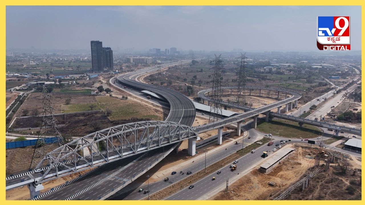 ಈ ಕಾರ್ಯಕ್ರಮದಲ್ಲಿ ಪ್ರಧಾನಿ ಮೋದಿ ಜತೆಗೆ ಹರಿಯಾಣ ಮುಖ್ಯಮಂತ್ರಿ ಮನೋಹರ್ ಲಾಲ್ ಖಟ್ಟರ್ ಮತ್ತು ಕೇಂದ್ರ ಸಚಿವ ನಿತಿನ್ ಗಡ್ಕರಿ ಸಹ ಉಪಸ್ಥಿತರಿದ್ದರು.
