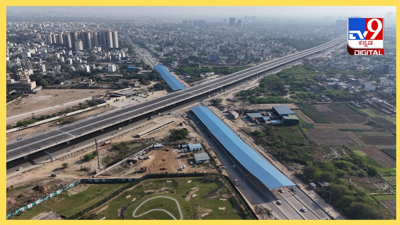 ದ್ವಾರಕಾ ಎಕ್ಸ್‌ಪ್ರೆಸ್‌ವೇಯ ಹರಿಯಾಣ ವಿಸ್ತರಣೆಯ ಉದ್ಘಾಟನೆಗೆ ಮುನ್ನ ಪ್ರಧಾನಿ ನರೇಂದ್ರ ಮೋದಿ ಗುರುಗ್ರಾಮ್‌ನಲ್ಲಿ ನಿರ್ಮಾಣ ಕಾರ್ಮಿಕರೊಂದಿಗೆ ಸಂವಾದ ನಡೆಸಿದ್ದಾರೆ. 
