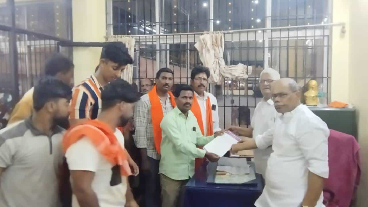ಮಂಗಳೂರಿನಲ್ಲಿ ಮತ್ತೆ ಧರ್ಮ ದಂಗಲ್; ಜಾತ್ರೆಯಲ್ಲಿಅನ್ಯಮತೀಯರಿಗೆ ವ್ಯಾಪಾರಕ್ಕೆ ಅವಕಾಶ ಬೇಡವೆಂದು ಆಗ್ರಹ ಮಂಗಳೂರಿನಲ್ಲಿ ಮತ್ತೆ ಧರ್ಮ ದಂಗಲ್; ಜಾತ್ರೆಯಲ್ಲಿಅನ್ಯಮತೀಯರಿಗೆ ವ್ಯಾಪಾರಕ್ಕೆ ಅವಕಾಶ ಬೇಡವೆಂದು ಆಗ್ರಹ