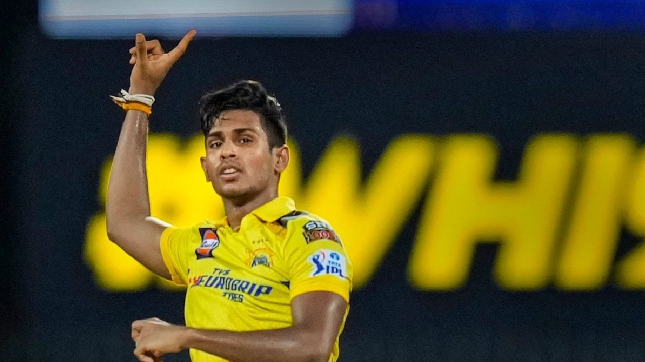 ಇಂಡಿಯನ್ ಪ್ರೀಮಿಯರ್ ಲೀಗ್​ನ (IPL 2024) 6ನೇ ಪಂದ್ಯದಲ್ಲಿ ಭರ್ಜರಿ ಬೌಲಿಂಗ್ ಪ್ರದರ್ಶಿಸುವ ಮೂಲಕ ಮಥೀಶ ಪತಿರಾಣ (Matheesha Pathirana) ದಾಖಲೆ ಬರೆದಿದ್ದಾರೆ. ಅದು ಕೂಡ ವೇಗದ ಯಾರ್ಕರ್ ಎಸೆತಗಳ ಮೂಲಕ ಎಂಬುದು ವಿಶೇಷ. 