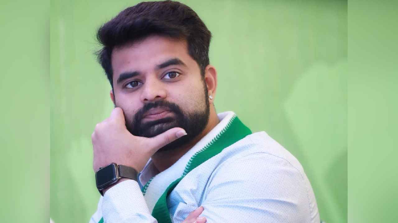 ಹಾಸನ ಮೈತ್ರಿ ಅಭ್ಯರ್ಥಿ ಪ್ರಜ್ವಲ್ ರೇವಣ್ಣ ಆಸ್ತಿ ಮೌಲ್ಯ ನಾಲ್ಕು ಪಟ್ಟು ಹೆಚ್ಚಳ; ಎಷ್ಟು ಗೊತ್ತಾ? ಹಾಸನ ಮೈತ್ರಿ ಅಭ್ಯರ್ಥಿ ಪ್ರಜ್ವಲ್ ರೇವಣ್ಣ ಆಸ್ತಿ ಮೌಲ್ಯ ನಾಲ್ಕು ಪಟ್ಟು ಹೆಚ್ಚಳ; ಎಷ್ಟು ಗೊತ್ತಾ?