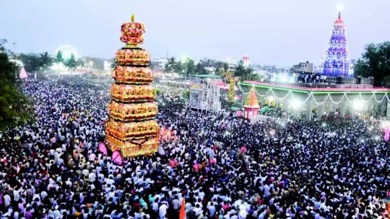 ಭರದಿಂದ ಸಾಗಿದ ಕಲಬುರಗಿಯ ಐತಿಹಾಸಿಕ ಶರಣಬಸವೇಶ್ವರ ಜಾತ್ರೆ ಸಿದ್ಧತೆ: ಮಾ.30ರಂದು ರಥೋತ್ಸವ ಭರದಿಂದ ಸಾಗಿದ ಕಲಬುರಗಿಯ ಐತಿಹಾಸಿಕ ಶರಣಬಸವೇಶ್ವರ ಜಾತ್ರೆ ಸಿದ್ಧತೆ: ಮಾ.30ರಂದು ರಥೋತ್ಸವ