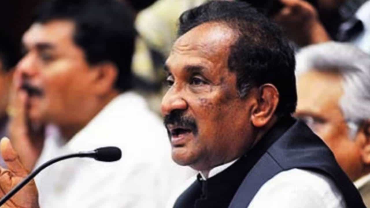 ಮಾ.9ರಂದು ರೈತ ಸೌರ ಶಕ್ತಿ ಮೇಳ: ಹೆಚ್ಚುವರಿ ವಿದ್ಯುತ್ ಬೇಡಿಕೆ ಪೂರೈಸಲು ಇಂಧನ ಇಲಾಖೆ ವಿನೂತನ ಯೋಜನೆ ಮಾ.9ರಂದು ರೈತ ಸೌರ ಶಕ್ತಿ ಮೇಳ: ಹೆಚ್ಚುವರಿ ವಿದ್ಯುತ್ ಬೇಡಿಕೆ ಪೂರೈಸಲು ಇಂಧನ ಇಲಾಖೆ ವಿನೂತನ ಯೋಜನೆ