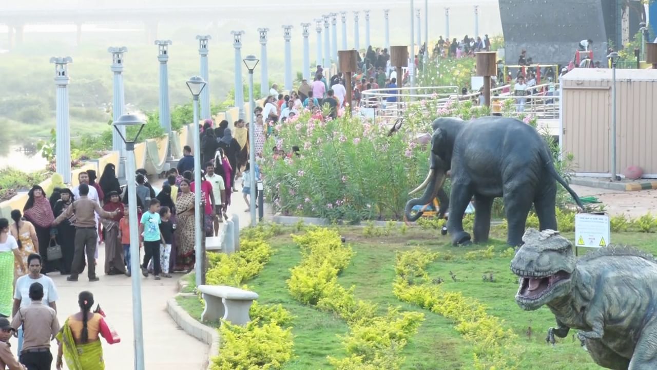 ಸಾರ್ವಜನಿಕರಿಗೆ ಆರಂಭದಲ್ಲಿ ಉಚಿತವಾಗಿ ವೀಕ್ಷಣೆಗೆ ಅವಕಾಶ ಮಾಡಿಕೊಡಲಾಗಿದೆ. ಮಾರ್ಚ್​​​ 8 ರ ಬಳಿಕ ಪ್ರವಾಸಿ ತಾಣಕ್ಕೆ ಜನರ ಸ್ಪಂದನೆ ನೋಡಿಕೊಂಡು ಪ್ರವೇಶ ಶುಲ್ಕದ ಕುರಿತು ಪಾಲಿಕೆ ಆಯುಕ್ತರು ಮತ್ತು ಅಧಿಕಾರಿಗಳು ತೀರ್ಮಾನ ತೆಗೆದುಕೊಳ್ಳಲಿದ್ದಾರೆ.   