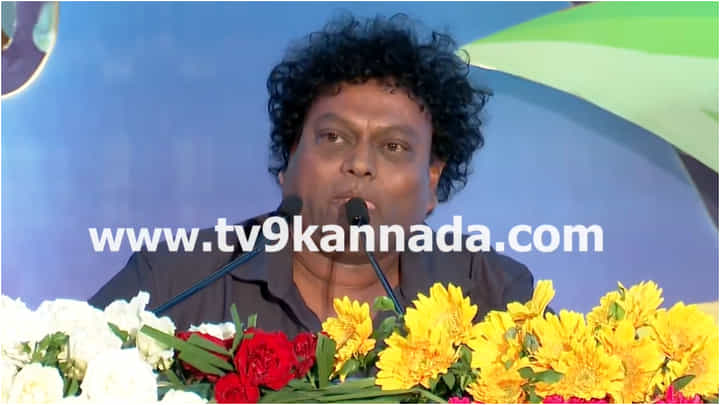 ವಿಧಾನಸೌಧದಲ್ಲಿ ಸಾಧು ಕೋಕಿಲ ಮಾತು ಕೇಳಿ ಗಾಬರಿಯಾದ ಮಂಡಳಿ ಅಧ್ಯಕ್ಷರು; ಅಂಥದ್ದೇನಾಯ್ತು? ವಿಧಾನಸೌಧದಲ್ಲಿ ಸಾಧು ಕೋಕಿಲ ಮಾತು ಕೇಳಿ ಗಾಬರಿಯಾದ ಮಂಡಳಿ ಅಧ್ಯಕ್ಷರು; ಅಂಥದ್ದೇನಾಯ್ತು?