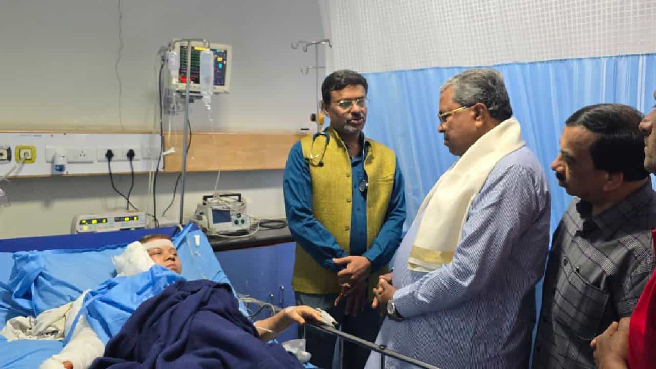 ರಾಮೇಶ್ವರಂ ಕೆಫೆ ಬಾಂಬ್ ಸ್ಫೋಟ ಗಾಯಾಳುಗಳ ಆರೋಗ್ಯ ವಿಚಾರಿಸಿದ ಸಿಎಂ ಸಿದ್ದರಾಮಯ್ಯ, ಸರ್ಕಾರವೇ ಭರಿಸಲಿದೆ ಚಿಕಿತ್ಸಾ ವೆಚ್ಚ