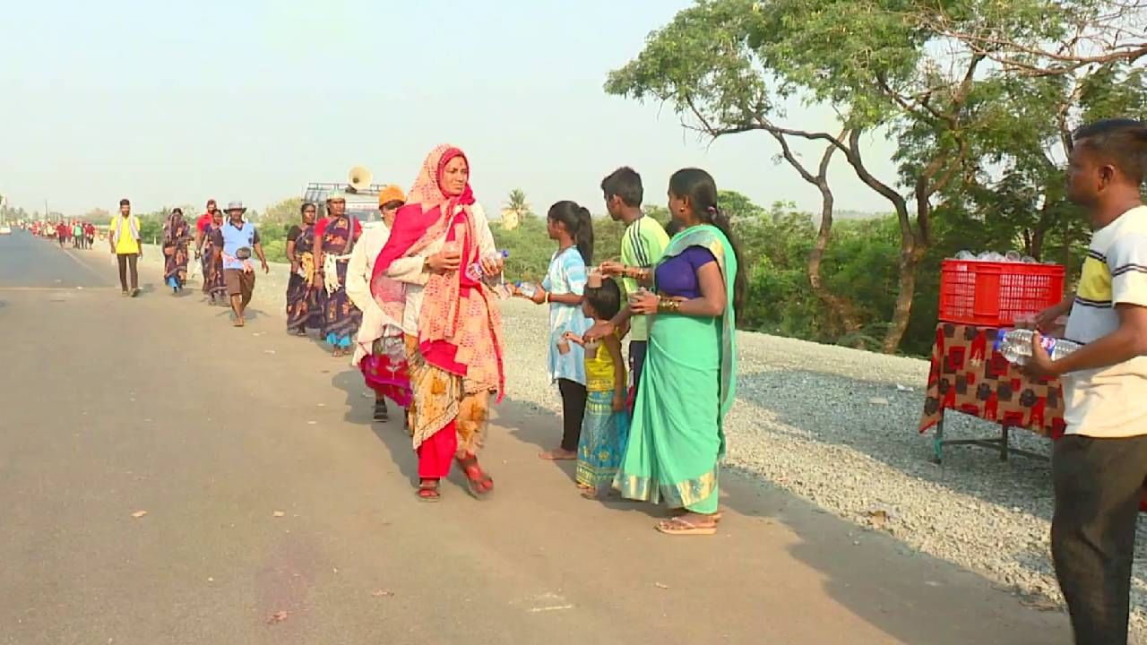 ಪಾಡ್ಯದ ವೇಳೆಗೆ ಎಲ್ಲ ಭಕ್ತರು ಶ್ರೀಶೈಲ ತಲುಪಿ ಮಲ್ಲಿಕಾರ್ಜುನ ದೇವರ ದರ್ಶನ ಪಡೆಯುತ್ತಾರೆ. ಬಾಗಲಕೋಟೆ, ಧಾರವಾಡ, ಬೆಳಗಾವಿ, ವಿಜಯಪುರ, ರಾಯಚೂರು, ಕೊಪ್ಪಳ ಹೀಗೆ ಉತ್ತರ ಕರ್ನಾಟಕ, ಹೈದರಾಬಾರ್ ಕರ್ನಾಟಕ ಭಾಗದಿಂದ ಲಕ್ಷಾಂತರ ಭಕ್ತರು ಕಾಲ್ನಡಿಗೆ ಹೊರಟಿದ್ದಾರೆ.