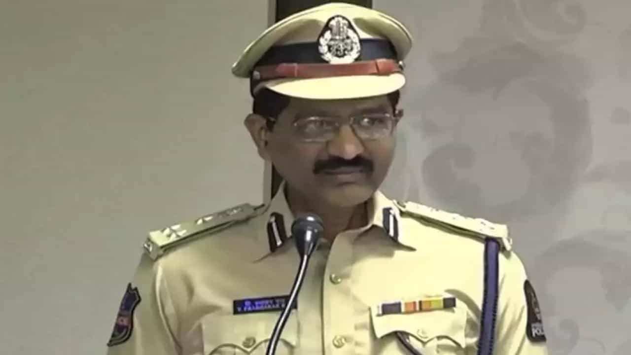 ತೆಲಂಗಾಣ ಫೋನ್ ಕದ್ದಾಲಿಕೆ ಪ್ರಕರಣ: ರಾಜ್ಯ ಗುಪ್ತಚರ ವಿಭಾಗದ ಮಾಜಿ ಮುಖ್ಯಸ್ಥ ಆರೋಪಿ ನಂ 1 ತೆಲಂಗಾಣ ಫೋನ್ ಕದ್ದಾಲಿಕೆ ಪ್ರಕರಣ: ರಾಜ್ಯ ಗುಪ್ತಚರ ವಿಭಾಗದ ಮಾಜಿ ಮುಖ್ಯಸ್ಥ ಆರೋಪಿ ನಂ 1
