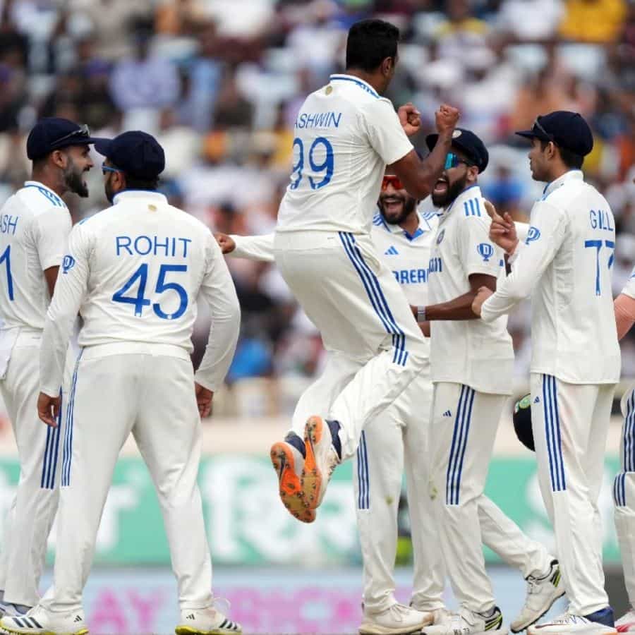 ಟೆಸ್ಟ್ ಕ್ರಿಕೆಟ್ನಲ್ಲಿ ಆಸಕ್ತಿ ಹೆಚ್ಚಿಸಲು ಭಾರತೀಯ ಆಟಗಾರರಿಗೆ ಬಂಪರ್ ಆಫರ್ ಅನ್ನು ಘೋಷಿಸಲು ಭಾರತೀಯ ಕ್ರಿಕೆಟ್ ನಿಯಂತ್ರಣ ಮಂಡಳಿ ಸಿದ್ಧವಾಗಿದೆ. ಆಟಗಾರರನ್ನು ಆಕರ್ಷಿಸಲು ಮಂಡಳಿಯು ಆರ್ಥಿಕ ಪ್ರೋತ್ಸಾಹವನ್ನು ನೀಡಲು ಮುಂದಾಗಿದೆ. ಟೀಮ್ ಇಂಡಿಯಾ ಮ್ಯಾನೇಜ್ಮೆಂಟ್ ಈಗಾಗಲೇ ನಾಯಕ ರೋಹಿತ್ ಶರ್ಮಾ ಮತ್ತು ಮುಖ್ಯ ಕೋಚ್ ರಾಹುಲ್ ದ್ರಾವಿಡ್, ಮುಖ್ಯ ಆಯ್ಕೆಗಾರ ಅಜಿತ್ ಅಗರ್ಕರ್ ಅವರೊಂದಿಗೆ ಈ ವಿಷಯವನ್ನು ಚರ್ಚಿಸುತ್ತಿದ್ದಾರೆ.