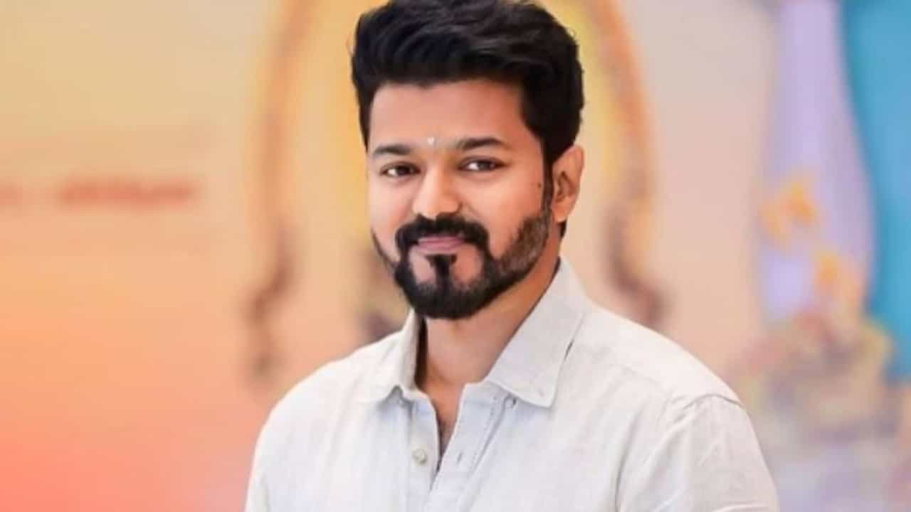 ಒಂದು ಕೋಟಿ ರೂಪಾಯಿ ದಾನ ನೀಡಿದ ವಿಜಯ್: ಯಾರಿಗೆ? ಏಕೆ? ಒಂದು ಕೋಟಿ ರೂಪಾಯಿ ದಾನ ನೀಡಿದ ವಿಜಯ್: ಯಾರಿಗೆ? ಏಕೆ?