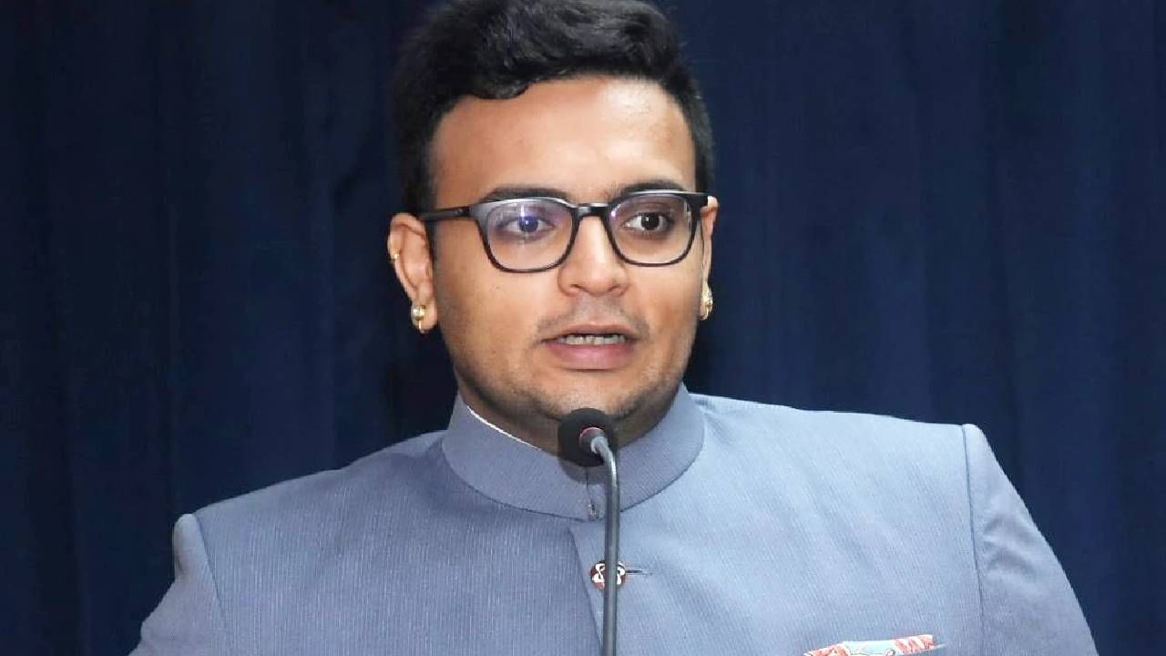 ಟಿಕೆಟ್ ಸಿಕ್ಕ ಖುಷಿಯಲ್ಲಿ ಮೈಸೂರು-ಕೊಡಗು ಜನತೆಗೊಂದು ಯದುವೀರ್ ಪತ್ರ, ಆ ಪತ್ರದಲ್ಲೇನಿದೆ? ಟಿಕೆಟ್ ಸಿಕ್ಕ ಖುಷಿಯಲ್ಲಿ ಮೈಸೂರು-ಕೊಡಗು ಜನತೆಗೊಂದು ಯದುವೀರ್ ಪತ್ರ, ಆ ಪತ್ರದಲ್ಲೇನಿದೆ?