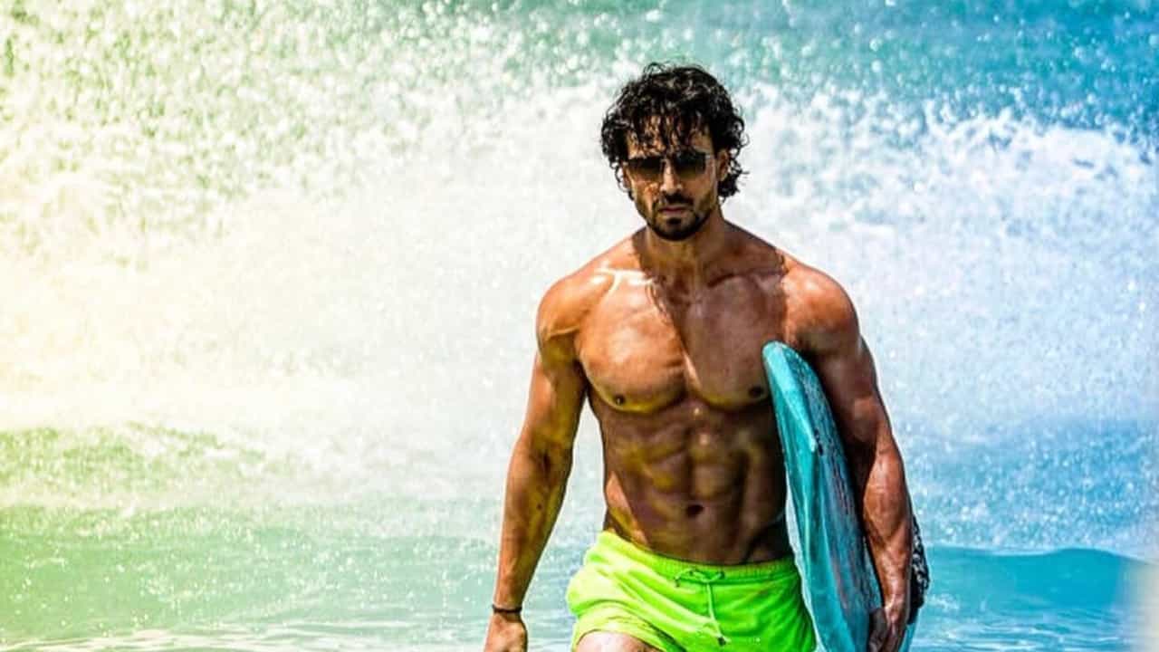 ಟೈಗರ್ ಶ್ರಾಫ್ ಜನ್ಮದಿನ; ಈ ನಟನ ಬಳಿ ಇದೆ ನೂರಾರು ಕೋಟಿ ರೂಪಾಯಿ ಆಸ್ತಿ ಟೈಗರ್ ಶ್ರಾಫ್ ಜನ್ಮದಿನ; ಈ ನಟನ ಬಳಿ ಇದೆ ನೂರಾರು ಕೋಟಿ ರೂಪಾಯಿ ಆಸ್ತಿ