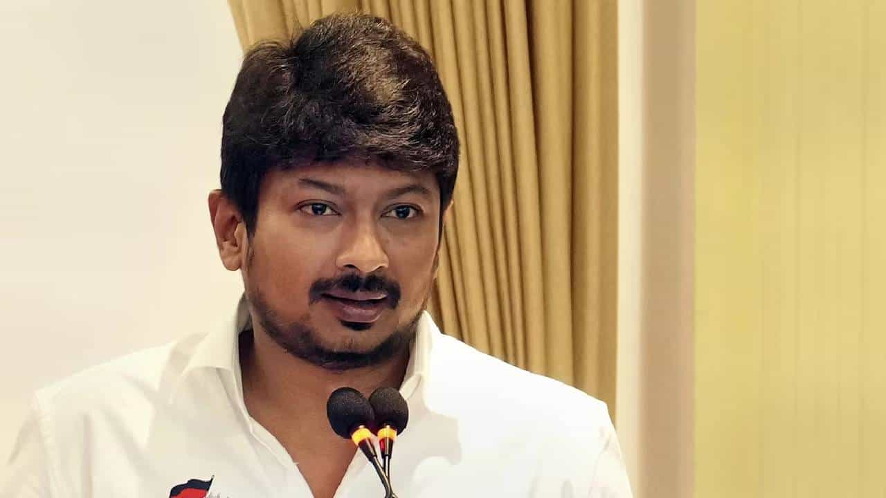Stalin: ನೀವೊಬ್ರು ಮಿನಿಸ್ಟರು, ಜವಾಬ್ದಾರಿ ಇರಲಿ: ಸನಾತನ ಧರ್ಮ ಅಳಿಸಬೇಕೆಂದಿದ್ದ ಉದಯನಿಧಿ ಸ್ಟಾಲಿನ್ಗೆ ಸುಪ್ರೀಂ ತರಾಟೆ Stalin: ನೀವೊಬ್ರು ಮಿನಿಸ್ಟರು, ಜವಾಬ್ದಾರಿ ಇರಲಿ: ಸನಾತನ ಧರ್ಮ ಅಳಿಸಬೇಕೆಂದಿದ್ದ ಉದಯನಿಧಿ ಸ್ಟಾಲಿನ್ಗೆ ಸುಪ್ರೀಂ ತರಾಟೆ