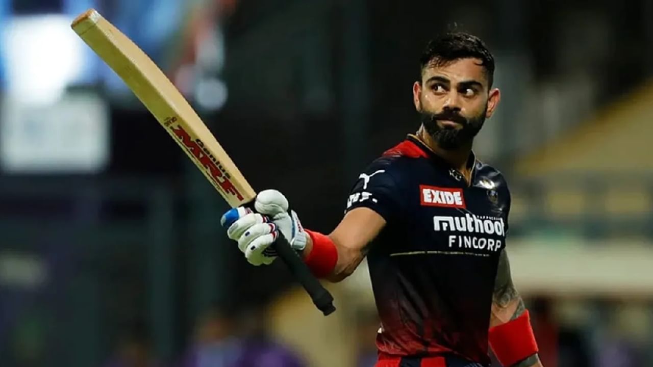 ಇಂಡಿಯನ್ ಪ್ರೀಮಿಯರ್ ಲೀಗ್ನ (IPL 2024) 6ನೇ ಪಂದ್ಯದಲ್ಲಿ ಸಿಡಿಲಬ್ಬರದ ಬ್ಯಾಟಿಂಗ್ ಪ್ರದರ್ಶಿಸುವ ಮೂಲಕ ವಿರಾಟ್ ಕೊಹ್ಲಿ (Virat Kohli) ಭರ್ಜರಿ ದಾಖಲೆಯೊಂದನ್ನು ನಿರ್ಮಿಸಿದ್ದಾರೆ. ಅದು ಕೂಡ ಯೂನಿವರ್ಸ್ ಬಾಸ್ ಕ್ರಿಸ್ ಗೇಲ್ ಅವರ ಹೆಸರಿನಲ್ಲಿದ್ದ ಅಪರೂಪದ ದಾಖಲೆಯನ್ನು ಮುರಿಯುವ ಮೂಲಕ ಎಂಬುದು ವಿಶೇಷ.