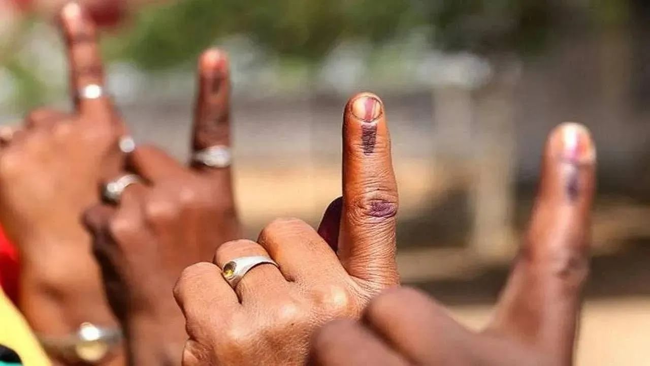 Lok Sabha Election Date 2024: ಏಪ್ರಿಲ್ 19 ರಂದು ಮೊದಲ ಹಂತದ ಮತದಾನ, 21 ರಾಜ್ಯಗಳ 102 ಕ್ಷೇತ್ರಗಳಿಗೆ ಚುನಾವಣೆ Lok Sabha Election Date 2024: ಏಪ್ರಿಲ್ 19 ರಂದು ಮೊದಲ ಹಂತದ ಮತದಾನ, 21 ರಾಜ್ಯಗಳ 102 ಕ್ಷೇತ್ರಗಳಿಗೆ ಚುನಾವಣೆ