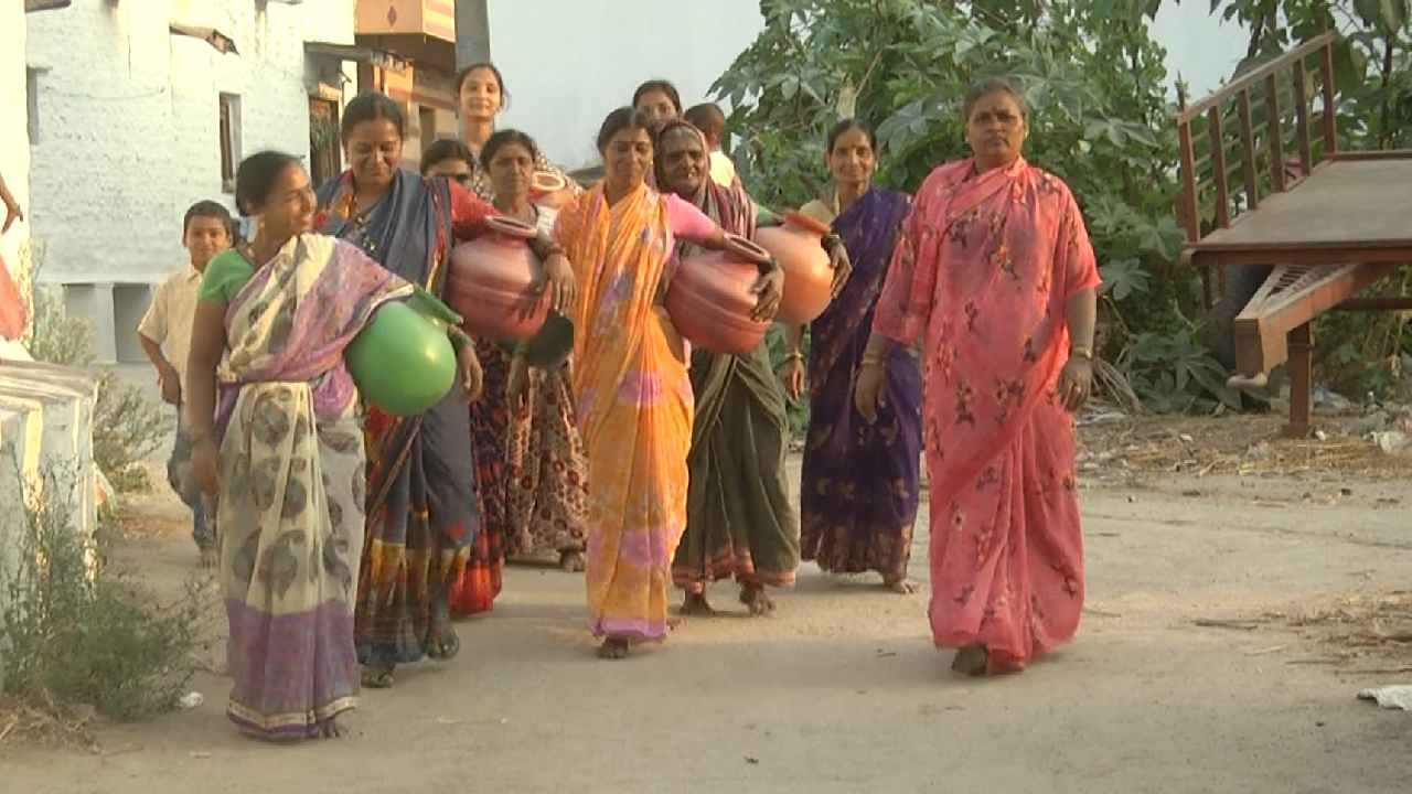 ಗದಗ: ಶುದ್ಧ ನೀರಿನ ಹರಿಕಾರ ಎಚ್​ಕೆ ಪಾಟೀಲ್ ತವರು ಕ್ಷೇತ್ರದಲ್ಲಿ ನೀರಿಗಾಗಿ ಹಾಹಾಕಾರ