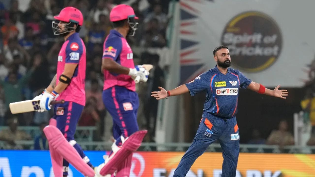 ಈ ಪಂದ್ಯದಲ್ಲಿ ಮೊದಲು ಬ್ಯಾಟ್ ಮಾಡಿದ ಲಕ್ನೋ ಸೂಪರ್ ಜೈಂಟ್ಸ್ 20 ಓವರ್ಗಳಲ್ಲಿ 5 ವಿಕೆಟ್ ಕಳೆದುಕೊಂಡು 196 ರನ್ ಕಲೆಹಾಕಿತು. ರಾಜಸ್ಥಾನ್ ರಾಯಲ್ಸ್ ಇನಿಂಗ್ಸ್ ವೇಳೆ ಲಕ್ನೋ ಸೂಪರ್ ಜೈಂಟ್ಸ್ ಪರ ಅಮಿತ್ ಮಿಶ್ರಾ ಇಂಪ್ಯಾಕ್ಟ್ ಪ್ಲೇಯರ್ ಆಗಿ ಕಣಕ್ಕಿಳಿದಿದ್ದರು.