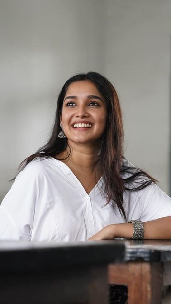 ಅನಿಖಾ ಸುರೇಂದ್ರನ್ ಅವರು ನಟನೆಯ ಜೊತೆಗೆ ಶಿಕ್ಷಣ ಕೂಡ ಪಡೆಯುತ್ತಿದ್ದಾರೆ. ಅವರು ಕಾಲೇಜ್​ ಓದುತ್ತಿದ್ದಾರೆ.