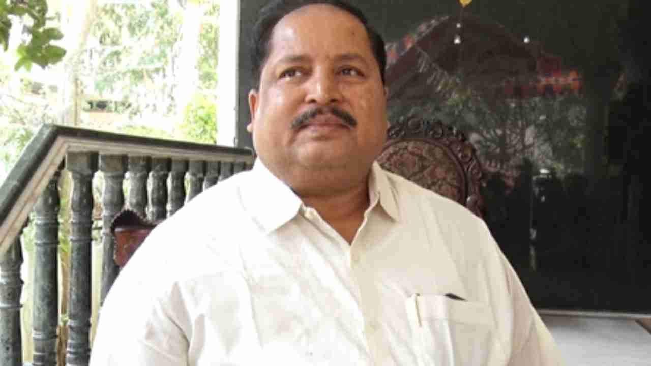 ಬಂಡಾಯ ಅಭ್ಯರ್ಥಿ ನಾಮಪತ್ರ ತಿರಸ್ಕೃತ, ನಿಟ್ಟುಸಿರು ಬಿಟ್ಟ ಬಿಜೆಪಿ: ಬಿವಿ ನಾಯಕ್ ಮುಂದಿನ ನಡೆ ನಿಗೂಢ ಬಂಡಾಯ ಅಭ್ಯರ್ಥಿ ನಾಮಪತ್ರ ತಿರಸ್ಕೃತ, ನಿಟ್ಟುಸಿರು ಬಿಟ್ಟ ಬಿಜೆಪಿ: ಬಿವಿ ನಾಯಕ್ ಮುಂದಿನ ನಡೆ ನಿಗೂಢ