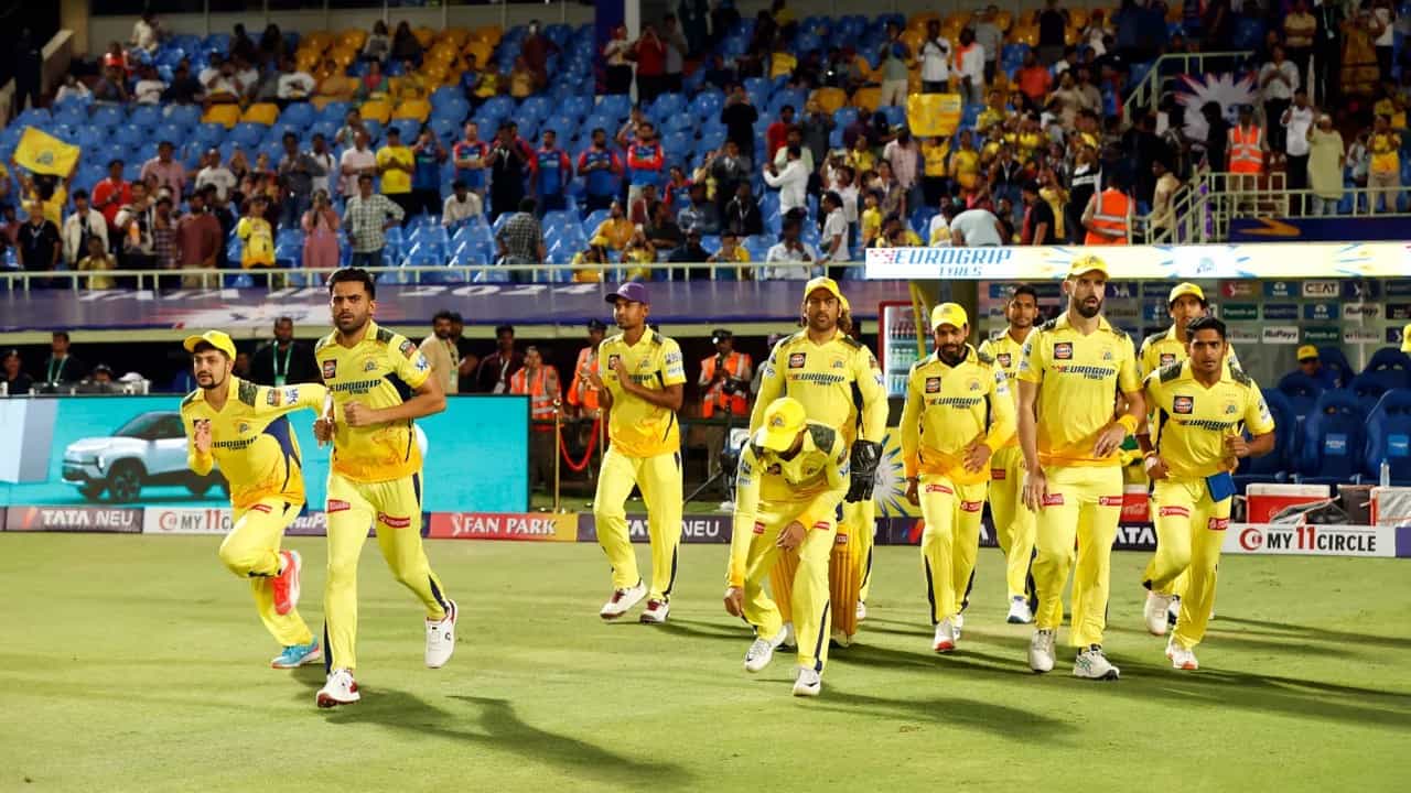 ಇಂಡಿಯನ್ ಪ್ರೀಮಿಯರ್ ಲೀಗ್ (IPL 2024) ಸೀಸನ್-17 ರಲ್ಲೂ ಚೆನ್ನೈ ಸೂಪರ್ ಕಿಂಗ್ಸ್ ಉತ್ತಮ ಪ್ರದರ್ಶನ ಮುಂದುವರೆಸಿದೆ. ಮೊದಲೆರಡು ಪಂದ್ಯಗಳಲ್ಲಿ ಗೆದ್ದು ಬೀಗಿದ್ದ ಸಿಎಸ್ಕೆ ತಂಡವು ಇದೀಗ ಡೆಲ್ಲಿ ಕ್ಯಾಪಿಟಲ್ಸ್ ವಿರುದ್ಧ 20 ರನ್ಗಳಿಂದ ಸೋಲನುಭವಿಸಿದೆ. ಇದಾಗ್ಯೂ ಈ ಪಂದ್ಯದಲ್ಲಿ ಚೆನ್ನೈ ತಂಡವು ಕಳಪೆ ಪ್ರದರ್ಶನ ನೀಡಿಲ್ಲ ಎಂಬುದು ವಿಶೇಷ.