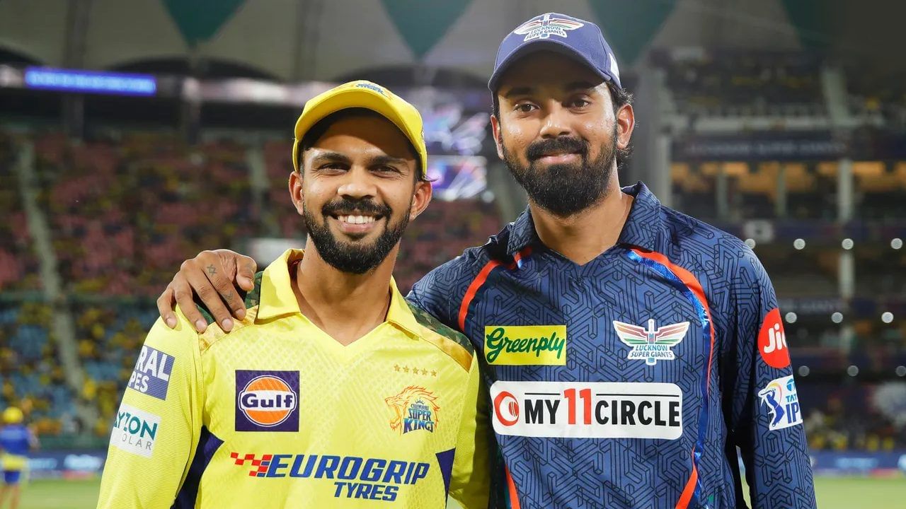 ಇಂಡಿಯನ್ ಪ್ರೀಮಿಯರ್ ಲೀಗ್​ನ (IPL 2024) 34ನೇ ಪಂದ್ಯದಲ್ಲಿ ಸ್ಲೋ ಓವರ್​ ರೇಟ್ ತಪ್ಪು ಮಾಡಿದ್ದಕ್ಕಾಗಿ ಲಕ್ನೋ ಸೂಪರ್ ಜೈಂಟ್ಸ್​ ತಂಡದ ನಾಯಕ ಕೆಎಲ್ ರಾಹುಲ್ ಹಾಗೂ ಚೆನ್ನೈ ಸೂಪರ್ ಕಿಂಗ್ಸ್ ಕ್ಯಾಪ್ಟನ್ ರುತುರಾಜ್ ಗಾಯಕ್ವಾಡ್​ಗೆ ದಂಡ ವಿಧಿಸಲಾಗಿದೆ. ಈ ಇಬ್ಬರು ನಾಯಕರುಗಳು ನಿಗದಿತ ಸಮಯದೊಳಗೆ 20 ಓವರ್​ಗಳನ್ನು ಪೂರ್ಣಗೊಳಿಸಿರಲಿಲ್ಲ.